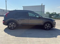
										KIA Niro full									