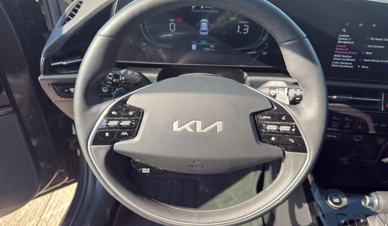 
								KIA Niro full									