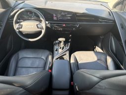
										KIA Niro full									