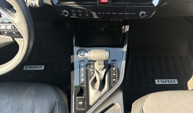 
								KIA Niro full									