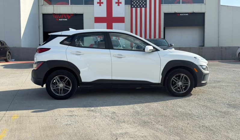 
								Hyundai Kona full									