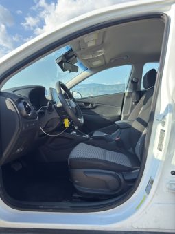 
										Hyundai Kona full									