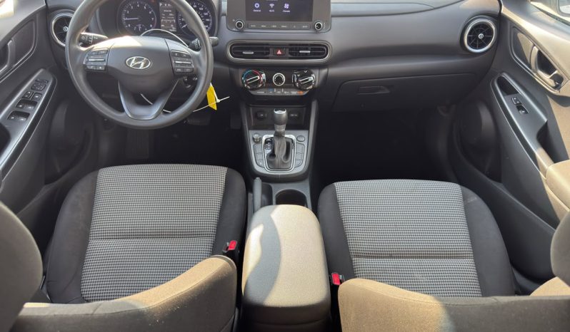 
								Hyundai Kona full									