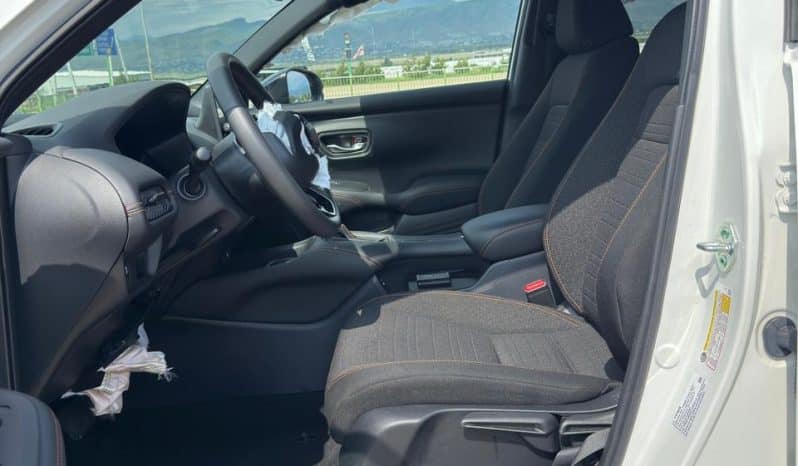 
								Honda HR-V full									