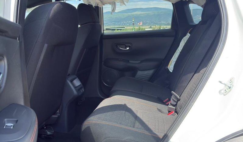 
								Honda HR-V full									