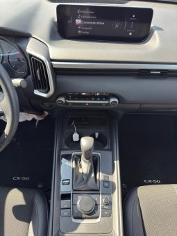 
										Mazda CX-50 full									