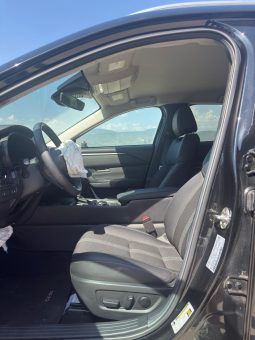 
										Mazda CX-50 full									