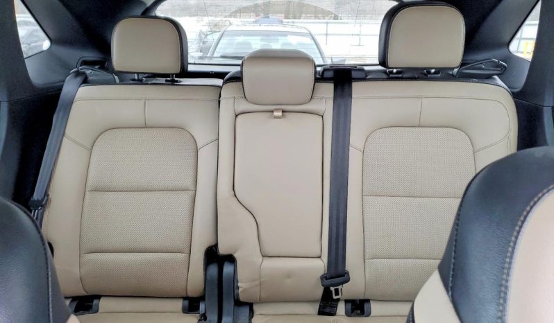 
								Ford Escape full									