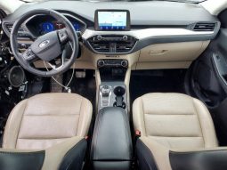 
										Ford Escape full									