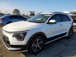 
										KIA Niro full									