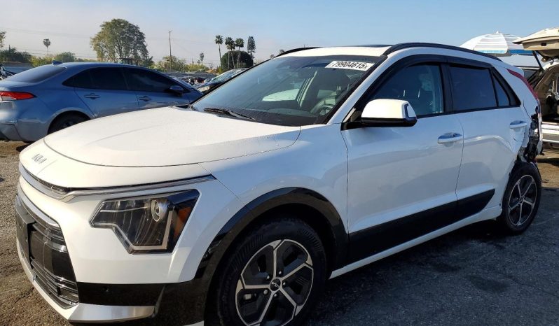 
								KIA Niro full									