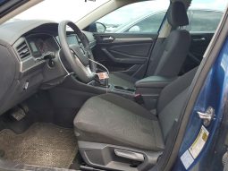 
										Volkswagen Jetta full									