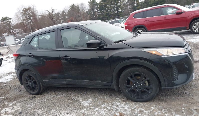 
								2022 Nissan Kicks, Sv Xtronic Cvt full									