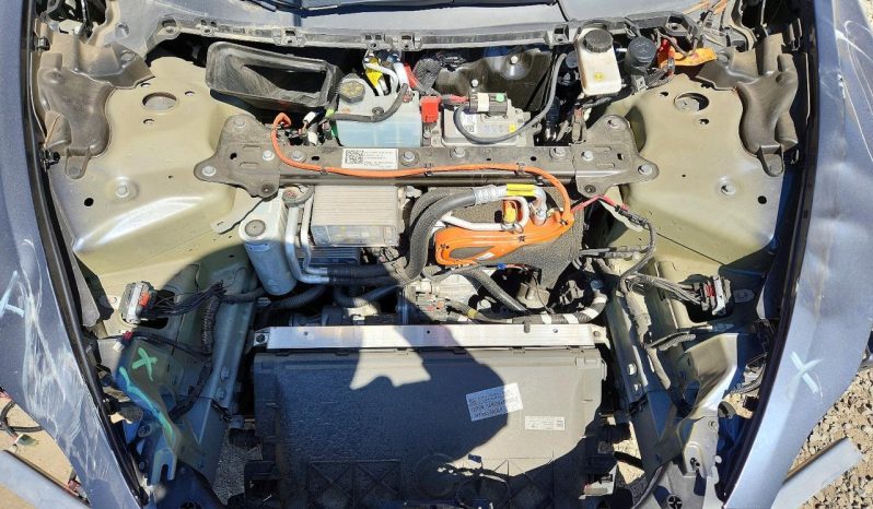 
								Tesla MODEL 3 full									
