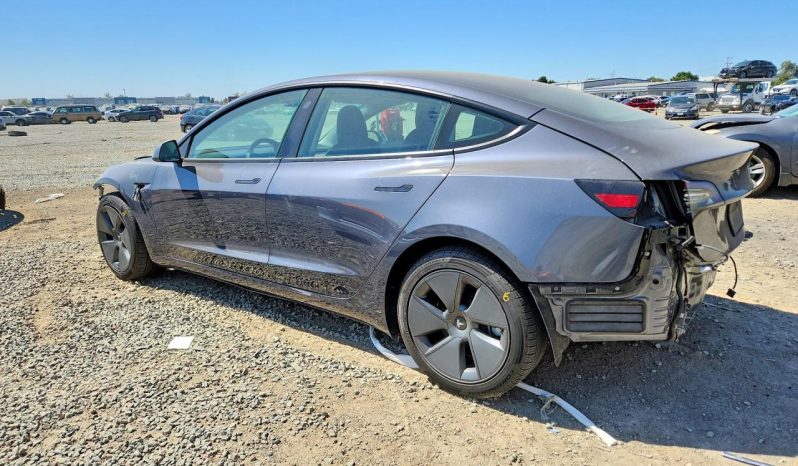 
								Tesla MODEL 3 full									