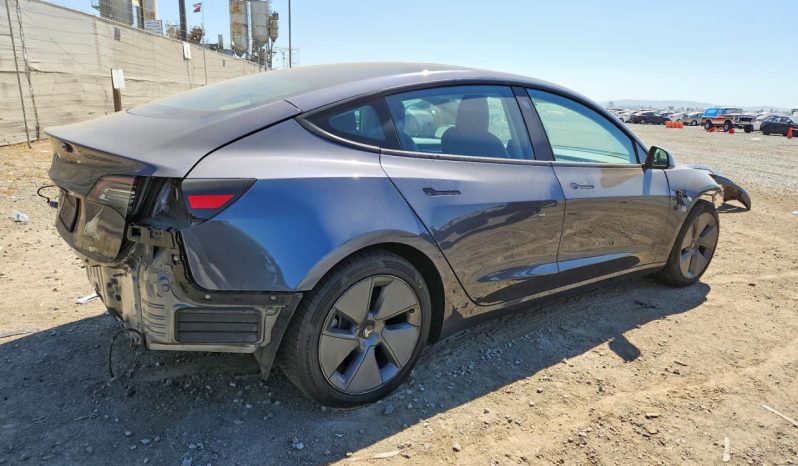 
								Tesla MODEL 3 full									