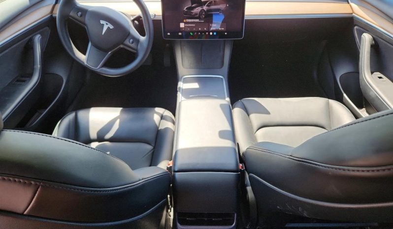 
								Tesla MODEL 3 full									