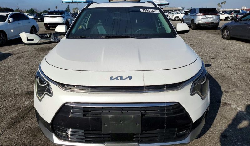 
								KIA Niro full									