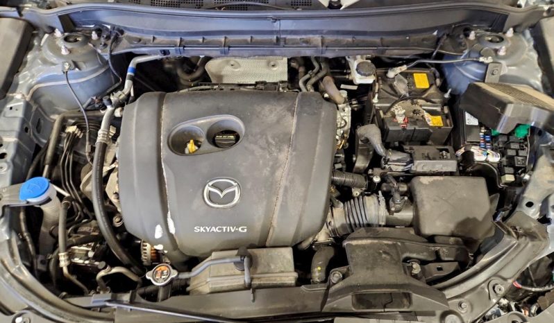 
								Mazda CX-5 full									