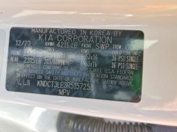 
										Kia Niro full									