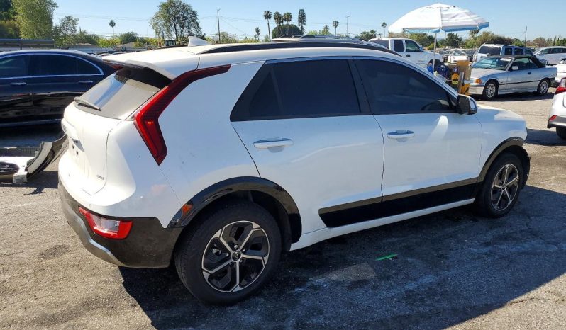 
								Kia Niro full									