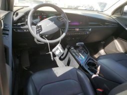 
										Kia Niro full									