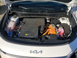 
										KIA Niro full									