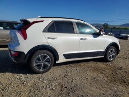 
										KIA Niro full									
