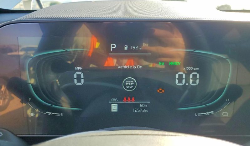 
								KIA Niro full									