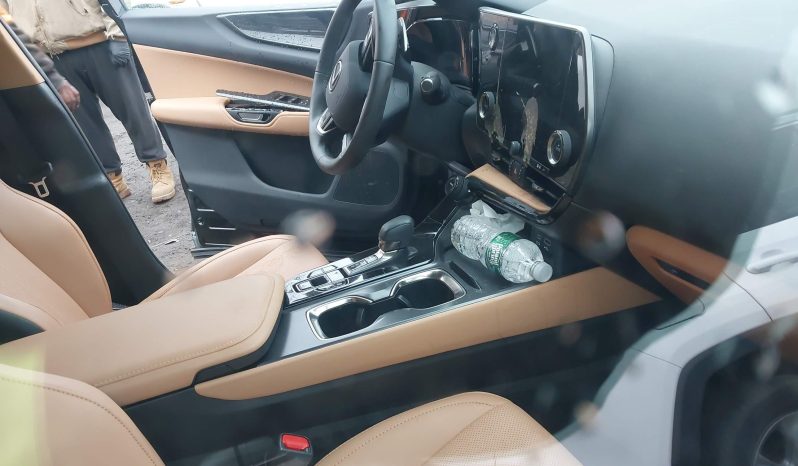 
								Lexus NX 350 full									