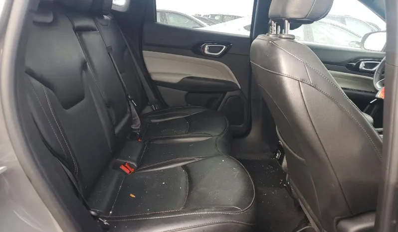
								Jeep Compass full									