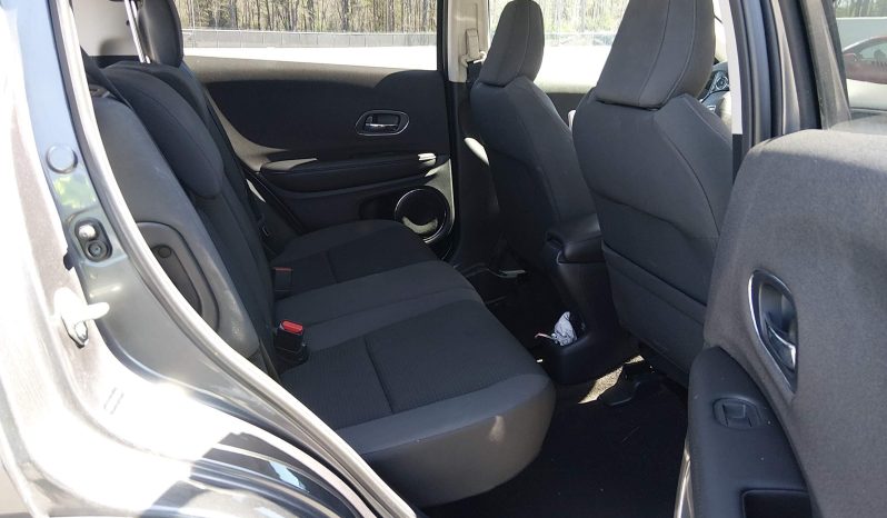 
								Honda HR-V full									