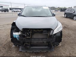 
										Nissan Kicks full									