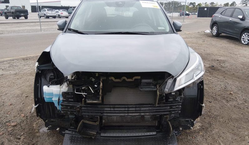 
								Nissan Kicks full									