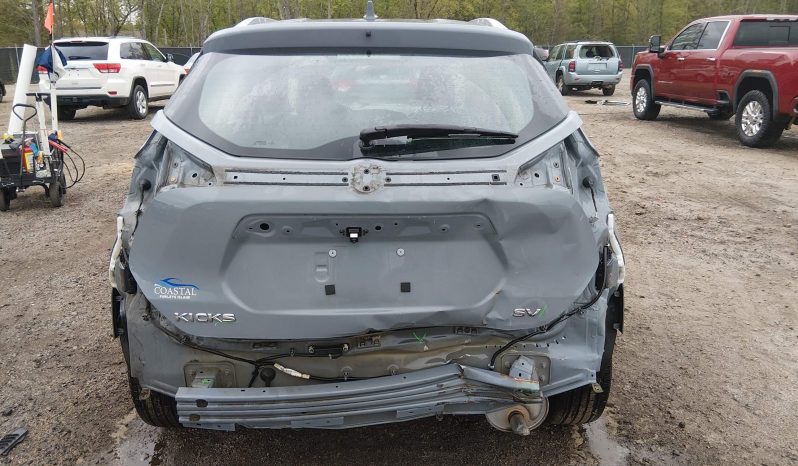 
								Nissan Kicks full									