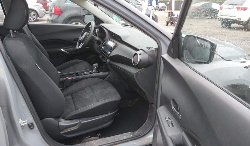 
								Nissan Kicks full									