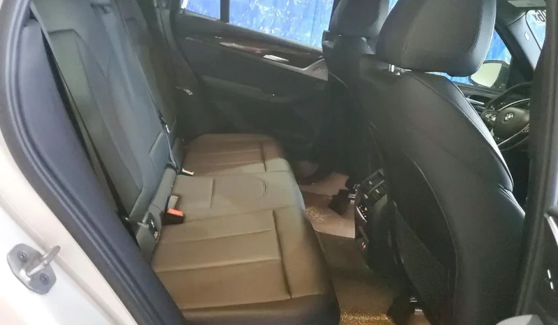 
								BMW X3 full									
