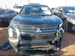 
										2022 Mitsubishi Outlander full									
