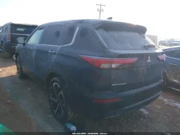
										2022 Mitsubishi Outlander full									