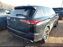 
										2022 Mitsubishi Outlander full									