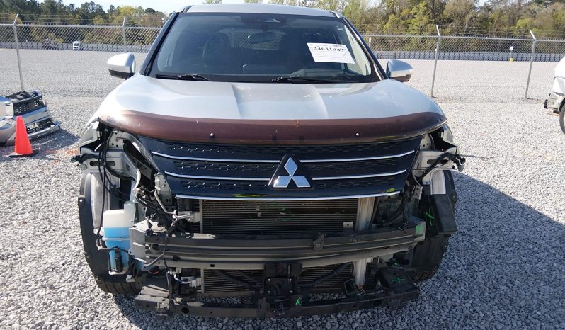 
								Mitsubishi Outlander full									
