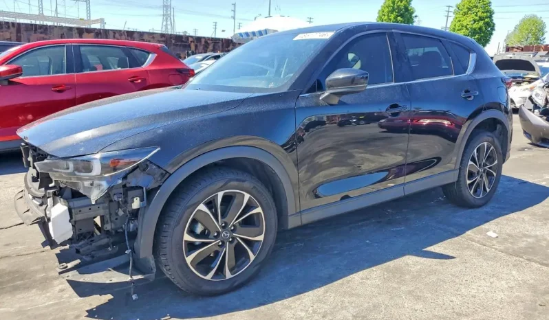 
								Mazda CX-5 full									