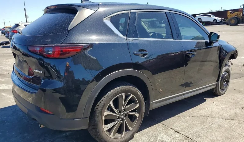 
								Mazda CX-5 full									
