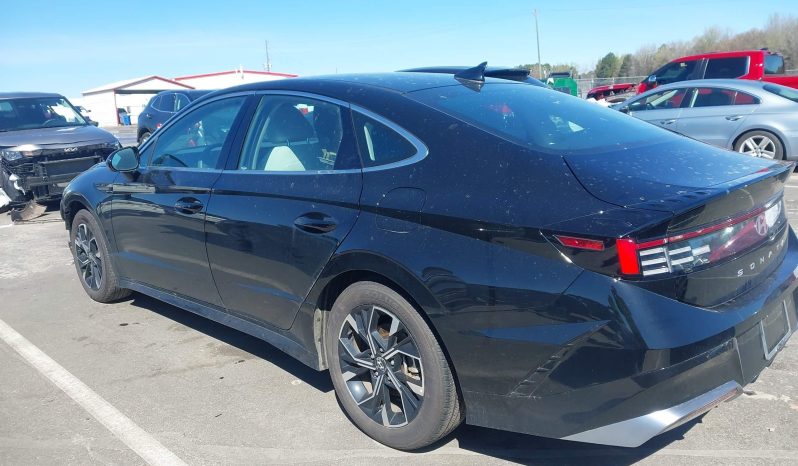 
								Hyundai Sonata full									