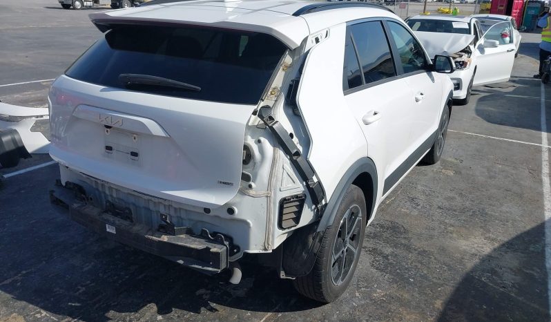 
								Kia Niro full									
