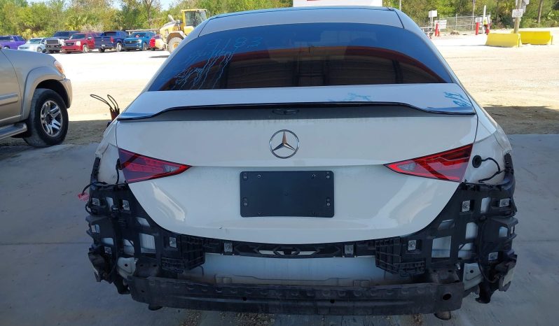 
								Mercedes-Benz C 300 full									