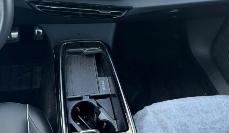 
								VW ID4X full									
