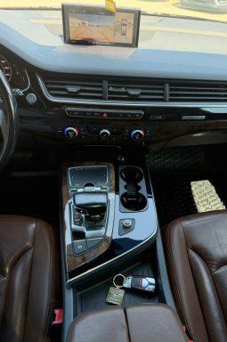 
										Audi Q7 full									