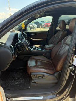 
										Audi Q7 full									