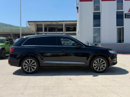 
										Audi Q7 full									